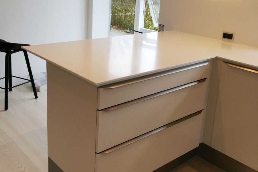 Bänkskiva i Corian med osynlig sammansvetsning